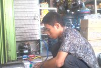 Tempat Service Showcase Sidoarjo